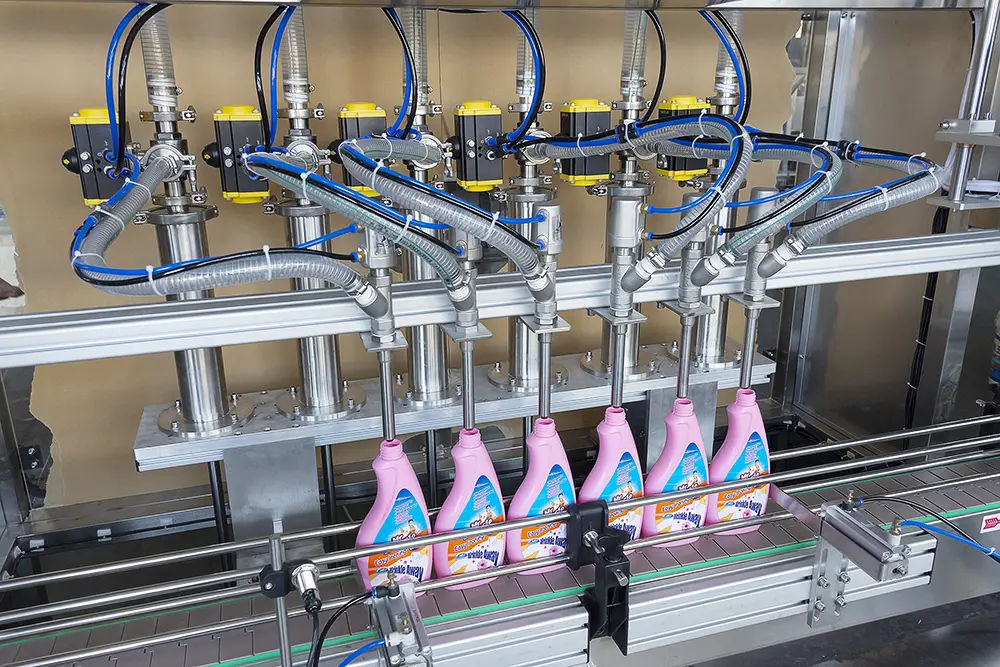 Vtops’ Servo Pump Filling Machine for Disinfectant